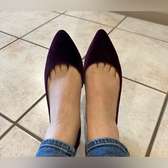 Purple plum velvet pointy flats women’s shoes used and well loved very pretty - Picture 10 of 16